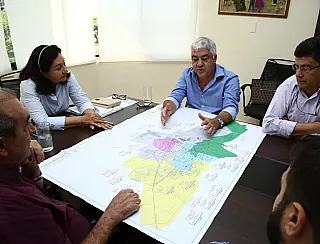 Délia cobra planejamento de Sanesul para evitar intervenções que prejudiquem cidade