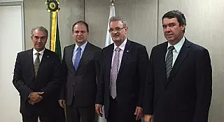 Reinaldo busca em Brasília recursos para Hospital Regional de Dourados