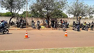 Ação conjunta tira veículos irregulares de circulação em Dourados