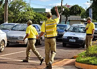 Adolescentes participam de projeto de trânsito com Agetran