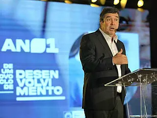 Riedel lança pacote para estimular economia