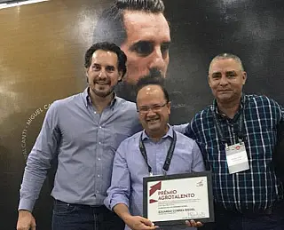 Eduardo Riedel é homenageado em Dourados