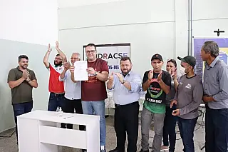 Alan sanciona lei que garante piso salarial aos agentes comunitários e de endemias