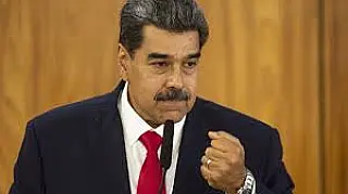 Maduro reage e diz que instituições resolverão impasse