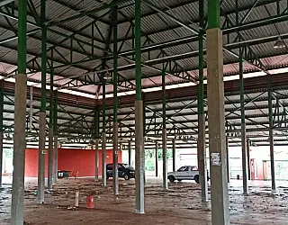 Feira Livre espera projeto para conclusão de espaço