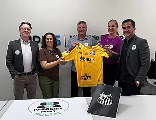 Leilodom sorteia camisa autografada por Neymar