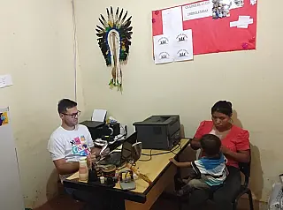 Assistência Social cadastra para o Bolsa Família na aldeia Jaguapiru