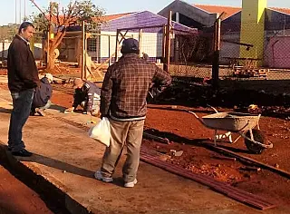 Carlito do Gás visita obra e defende abertura do Ceim em período integral