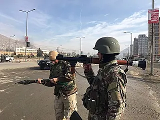 Centro militar de treinamento no Afeganistão é alvo de ataque