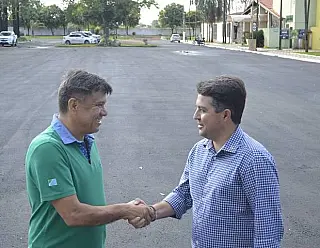 Indaiá recupera asfalto interno em parceria com incorporadora