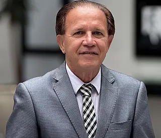 Eficiência local e ideologia pautarão as eleições
