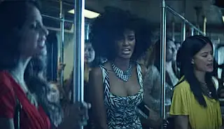 Campanha da Heineken chama sóbrios de 'heróis da noite'