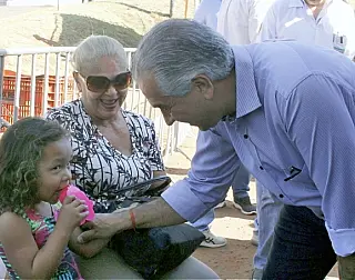 Reinaldo retoma Caravana da Saúde e anuncia programa para índios de Dourados