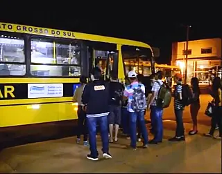 Itaporã atende 350 universitários com transporte gratuito