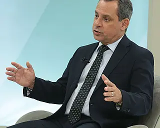 Pressão sobre aumentos derruba presidente da Petrobras