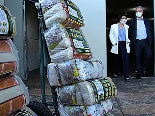 Governo distribui cestas para atender 1600 idosos no Estado durante a pandemia