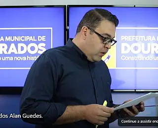 Prefeito ‘passa o texto’ antes de anunciar o lockdown e diz que vai punir quem desobedecer