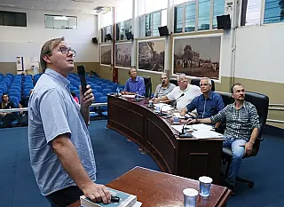 Prefeitura excede limites com gastos de pessoal, mostra audiência pública