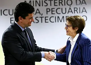 Moro e Tereza Cristina firmam acordo para combater 'venda casada' de produtos bancários