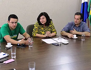 Délia destaca ações de deputados que trabalham por Dourados