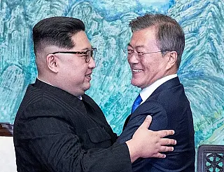 Líderes das Coreias começam a discutir a construção da paz