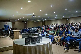 Novas experiências e lançamento de livro