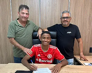 Laerte Junior assina com o Inter de Porto Alegre
