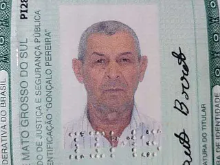 Idoso tenta cruzar de moto na frente de carro em rodovia e morre em Dourados