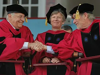 Fernando Henrique ganha honoris causa em Harvard