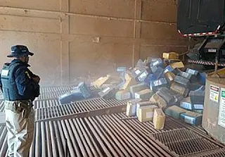 PRF apreende maconha que saiu de MS