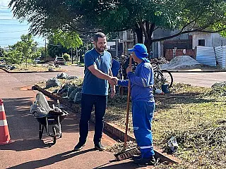 Prefeitura atende Jânio com limpeza em bairro