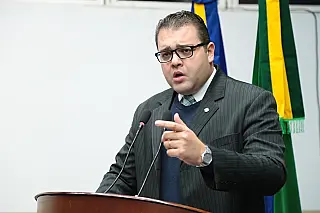 Alan Guedes pede fiscalização e patrulhamento de trânsito em escolas localizadas na região central