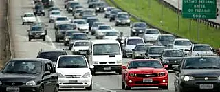 Proprietários de veículos com placas com finais 7 e 8 terão que licenciar em agosto