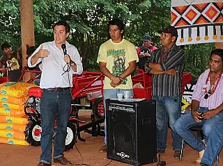 Indígenas recebem novos equipamentos da patrulha agrícola