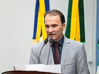Junior Rodrigues destaca importância de projeto sobre a isenção de taxa de inscrição em concursos pú