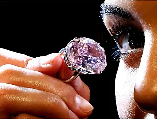 Em Hong Kong diamante avaliado em US$ 60 milhões irá a leilão