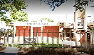 Jovem é baleado na frente de esposa e enteada