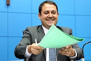 Aprovada na Assembleia projeto de lei que proíbe o uso de celulares em UTIs neonatais