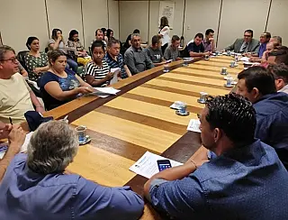 Vereadores cobram informações sobre funcionamento da Feira Livre em Dourados