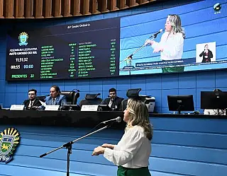 Aprovado Projeto de Lei de Lia Nogueira