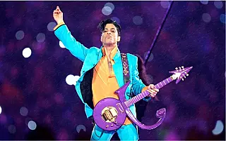 Universal ganha direitos sobre músicas inéditas de Prince