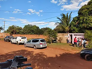 Suspeito de estuprar enteada é executado a tiros na frente da própria mãe em CG