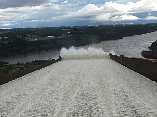 Dirigentes paraguaios de Itaipu renunciam por discordar de ata para comprar energia