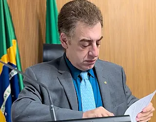 Neno comemora aprovação de símbolo para fibromialgia