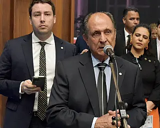 Zé Teixeira solicita melhorias em Dourados