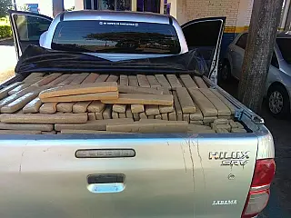 Polícia apreende caminhonete com 1,1 tonelada de maconha