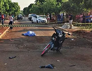 Carro invade preferencial e mata condutora de moto em Douradina
