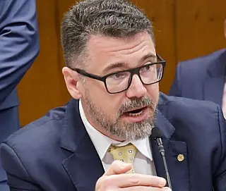 Deputado quer convocação de delegado para explicar Ramagem