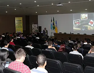 Gerente de confederação do Sicredi faz palestra em Jornada de Tecnologia