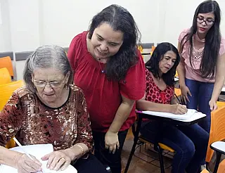 Projeto Peja leva alfabetização a jovens e adultos na Unigran